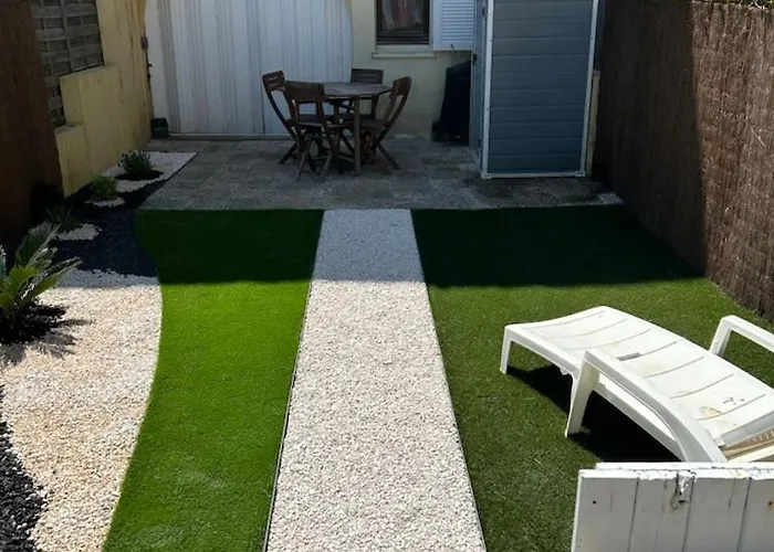 Apartment T2 Avec Son Rez De Jardin De 40 M2 5 Couchages 250m De La Et 15km De L'arena Narbonne Plage