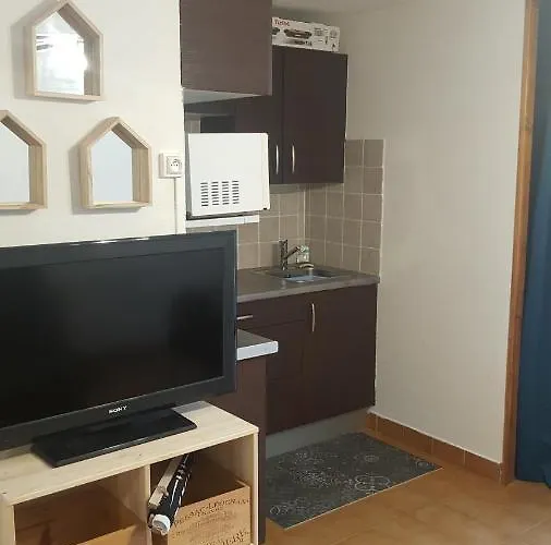 T2 Avec Son Rez De Jardin De 40 M2 5 Couchages 250m De La Et 15km De L'arena Narbonne Plage
