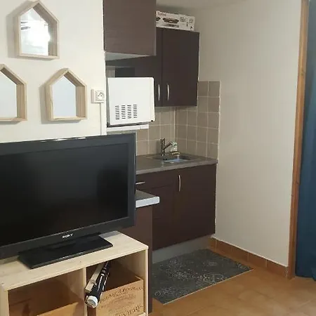 T2 Avec Son Rez De Jardin De 40 M2 5 Couchages 250m De La Et 15km De L'arena Нарбонн-Пляж